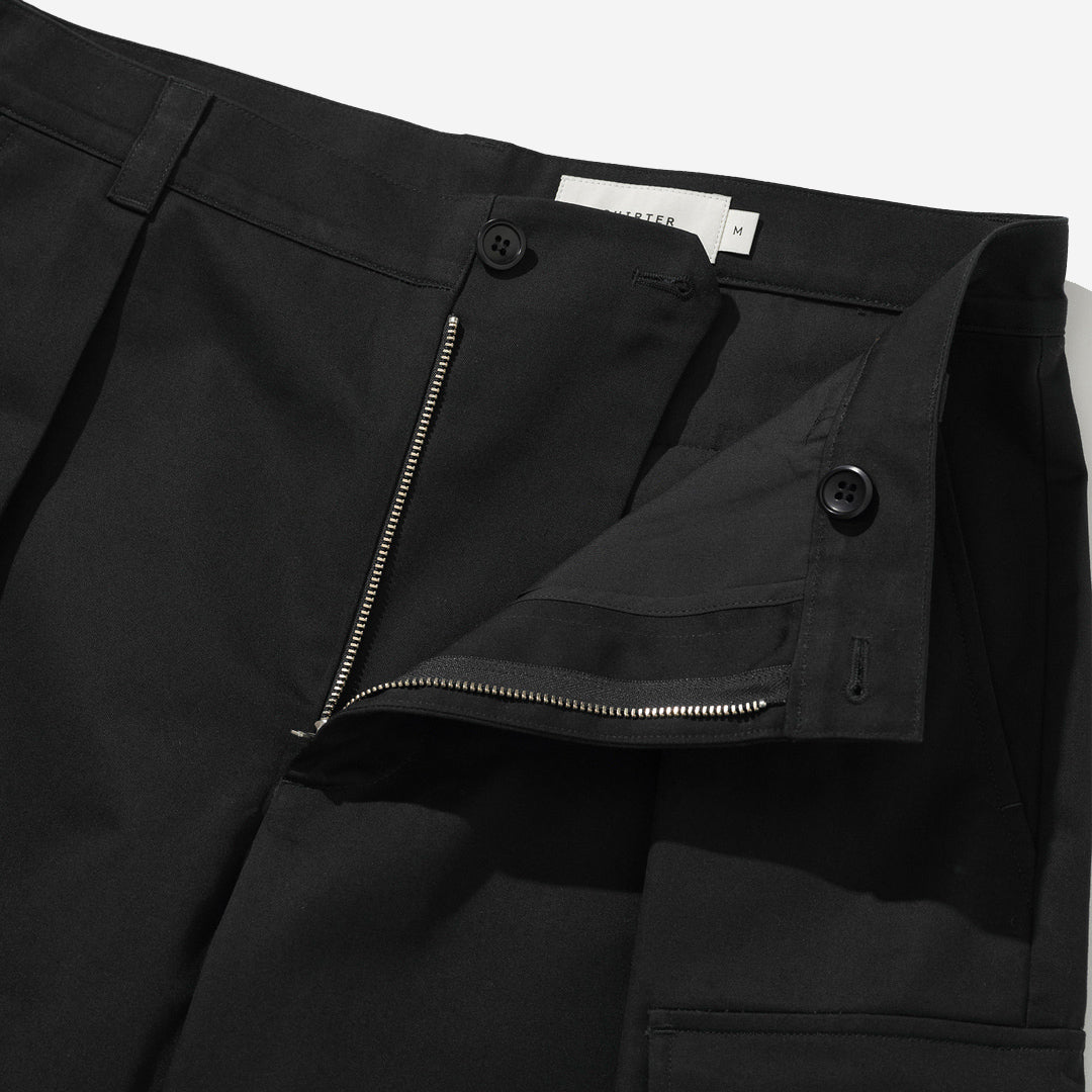 Dawson One-Pleat Cargo Shorts - Black