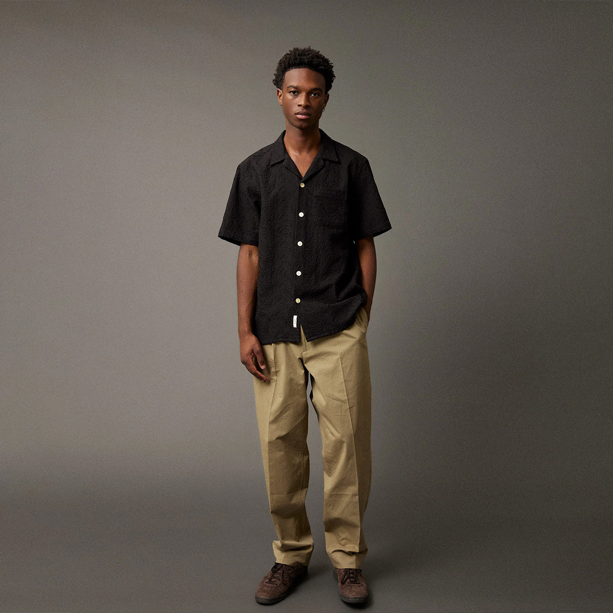 Leo Paisley Jacquard Vacation S/S Shirt - Black