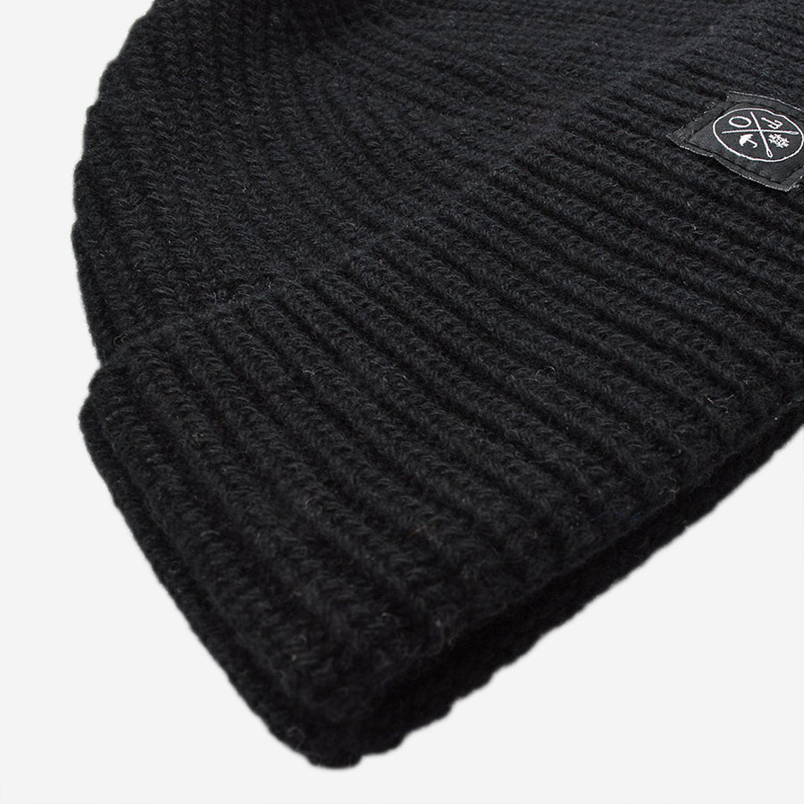 Recycled Cashmere Beanie Toque - Black