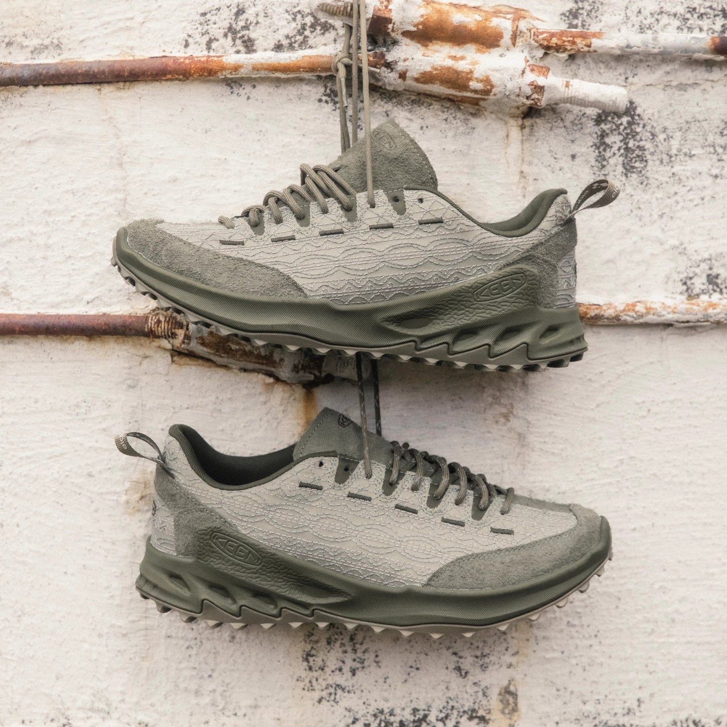 x 18 East Jasper Zionic TX-M - Abbey Stone/Mermaid