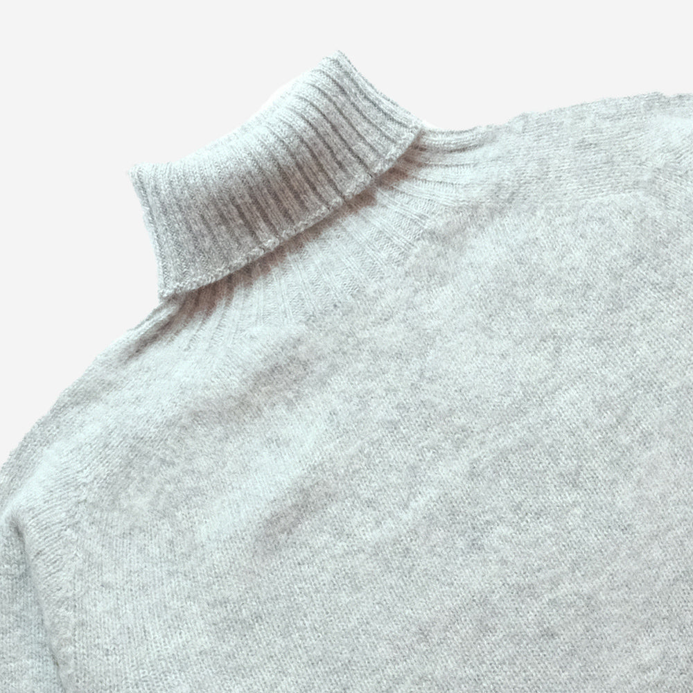 Supersoft Shaggy Wool Turtleneck - Silver
