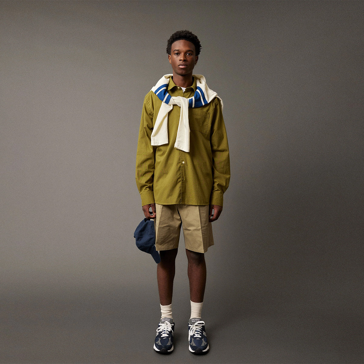 Writer Twill Pleat Shorts - Khaki