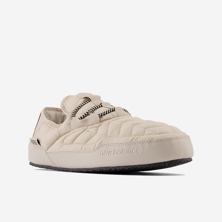 Caravan Moc Slippers - Moonbeam/Black (V2)