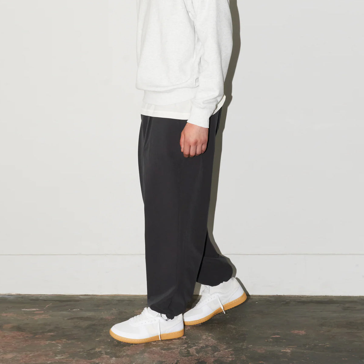 Allround Cool 1-Pleat Air Trouser - Charcoal