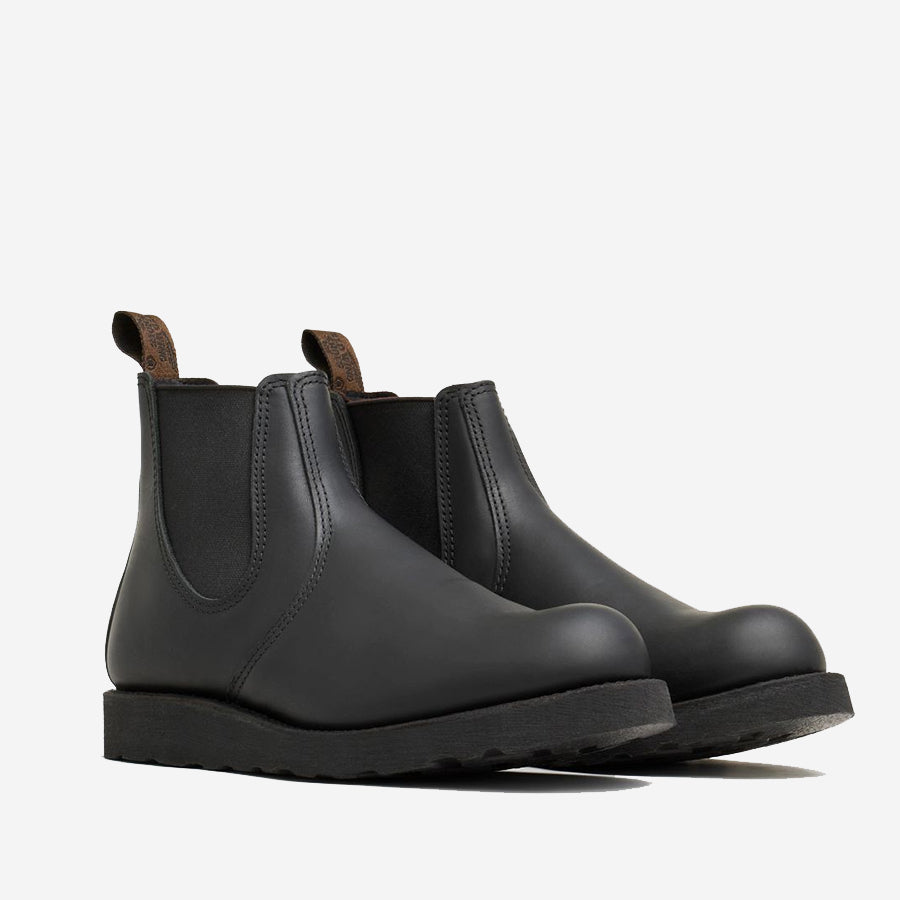 The classic black chelsea hot sale boots