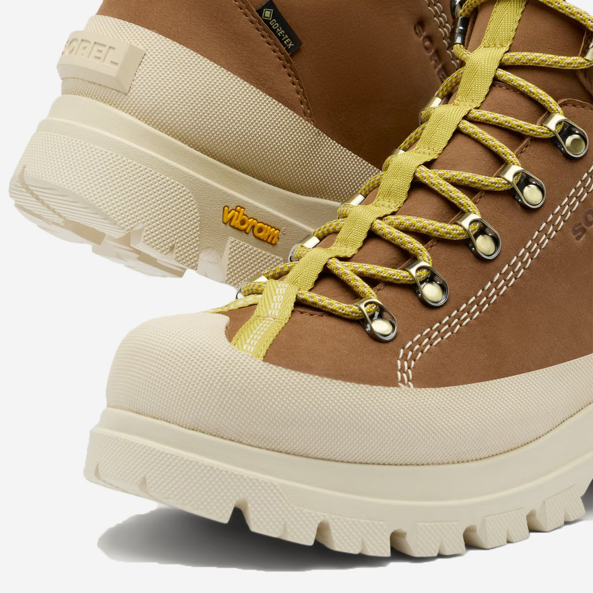 Daystorm™ Nomad HI GTX Boot - Velvet Tan/Ceramic