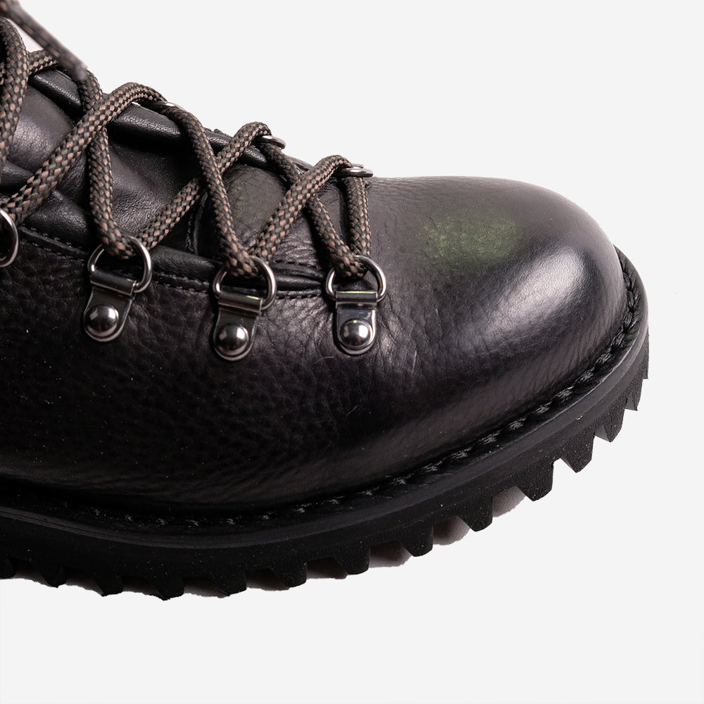 A300 Explorer Leather Hiking Boots - Pebbled Black