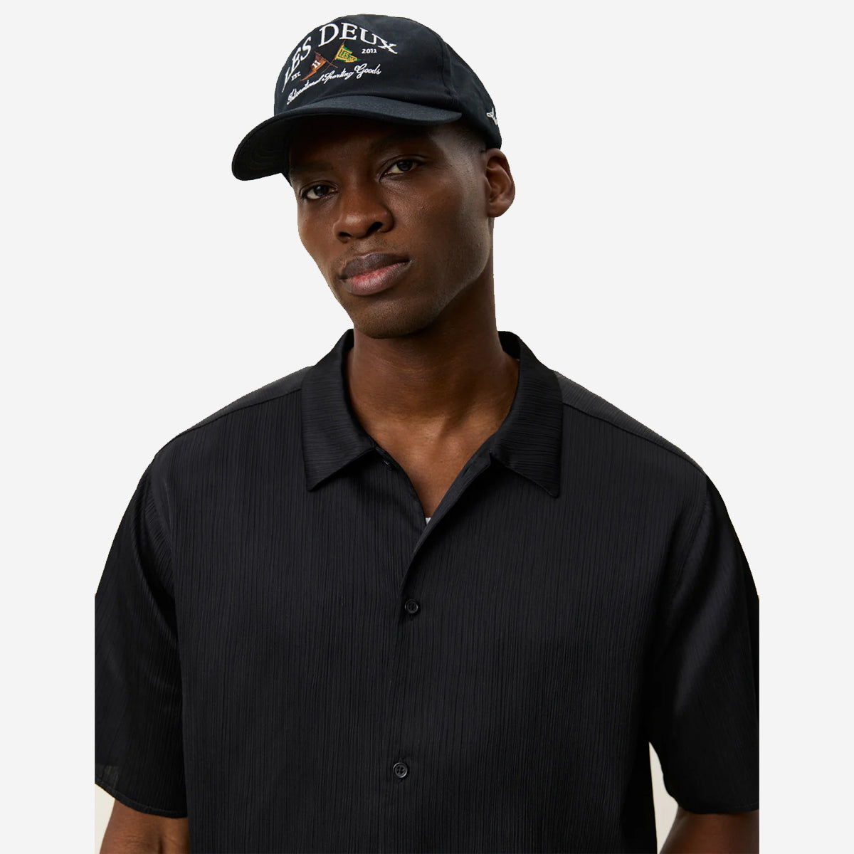 Hector Plissé S/S Shirt - Black