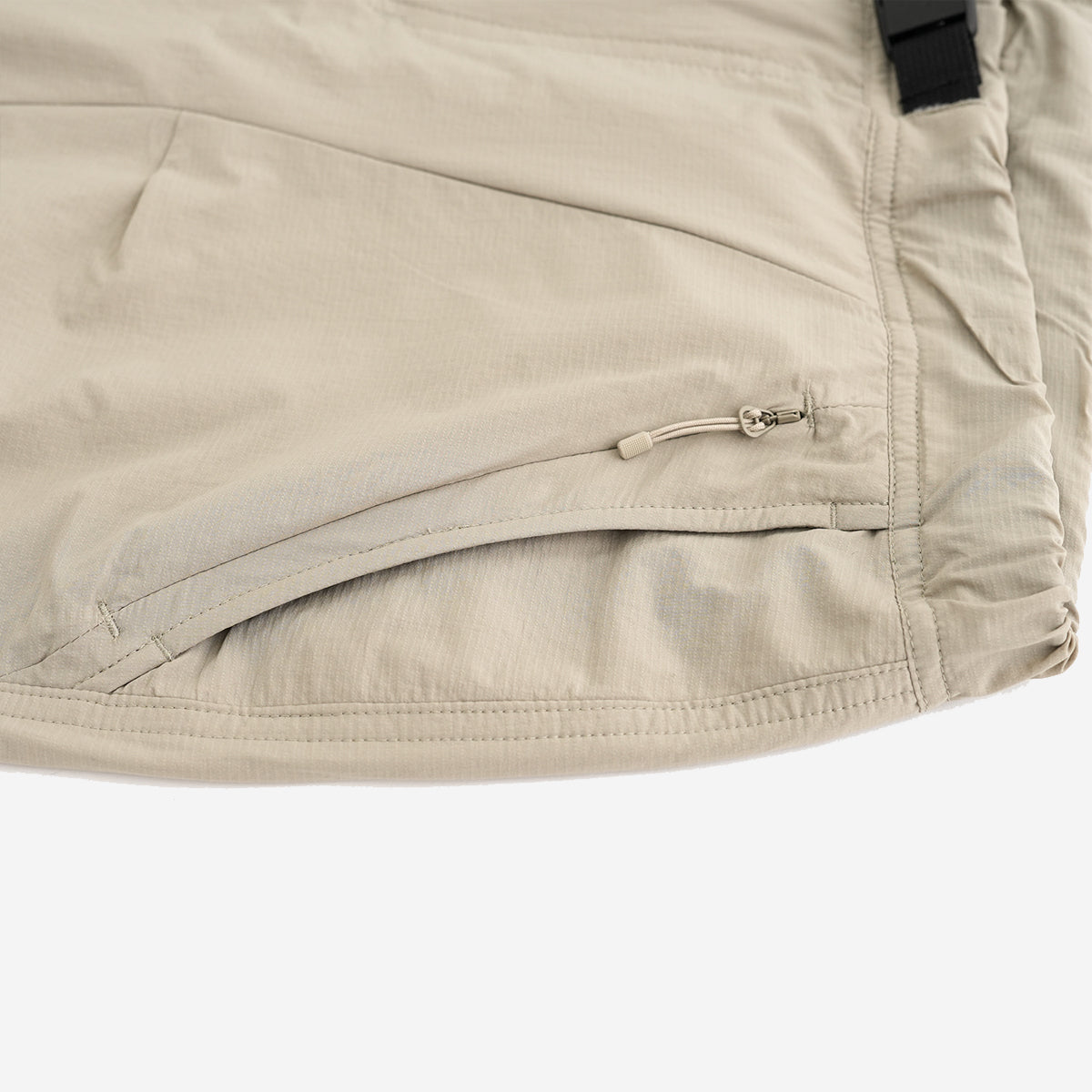 Light Conseal 6-Pocket Zip Shorts - Beige