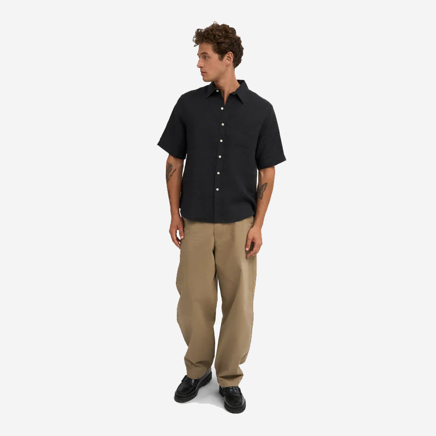 Linen Short-Sleeve Shirt - Deep Black