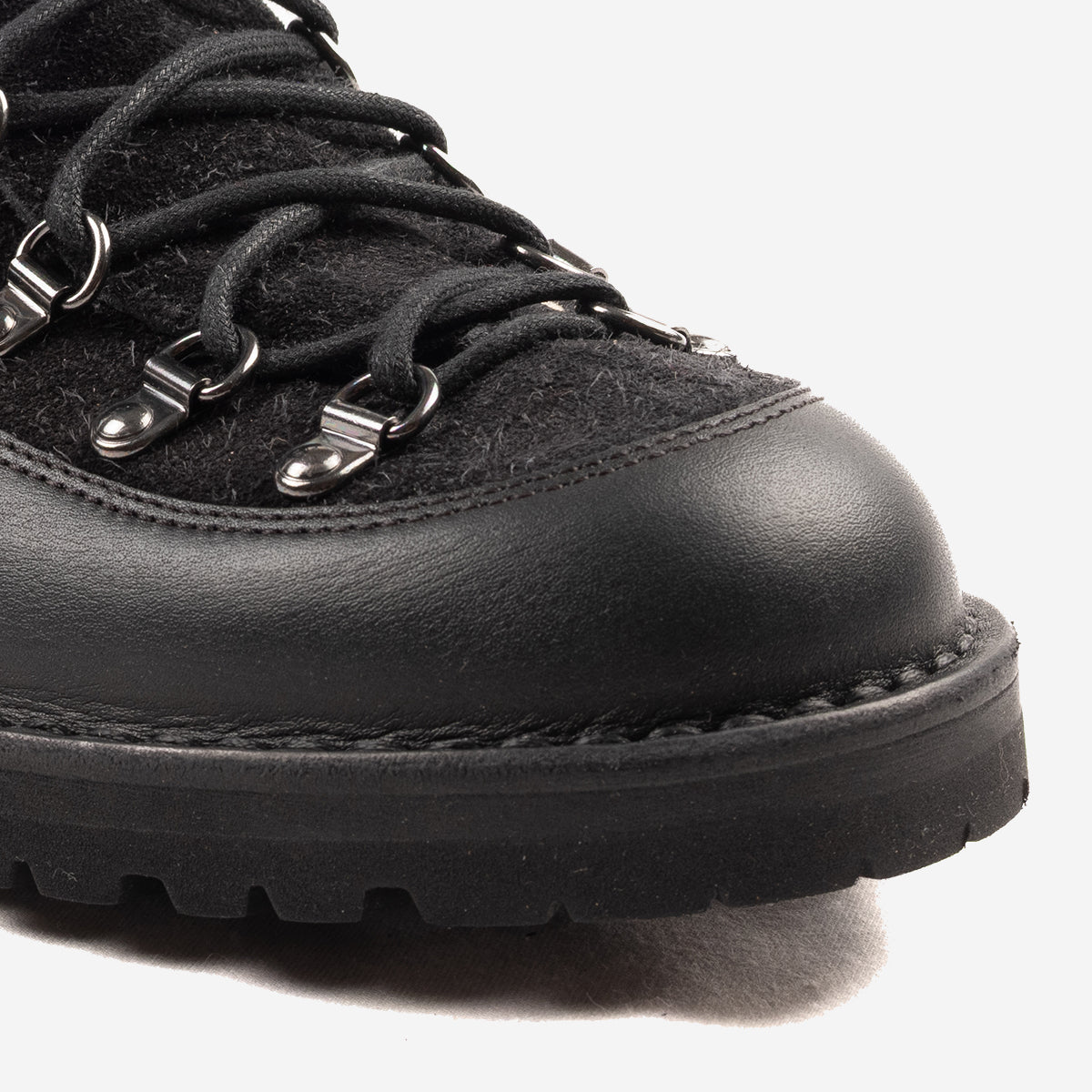 MA172 Magnifico Leather Hiking Boots - Black/Black