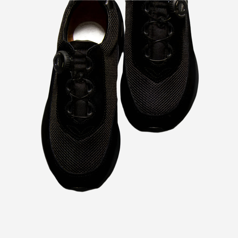 New Dawn Trail Runner - Black