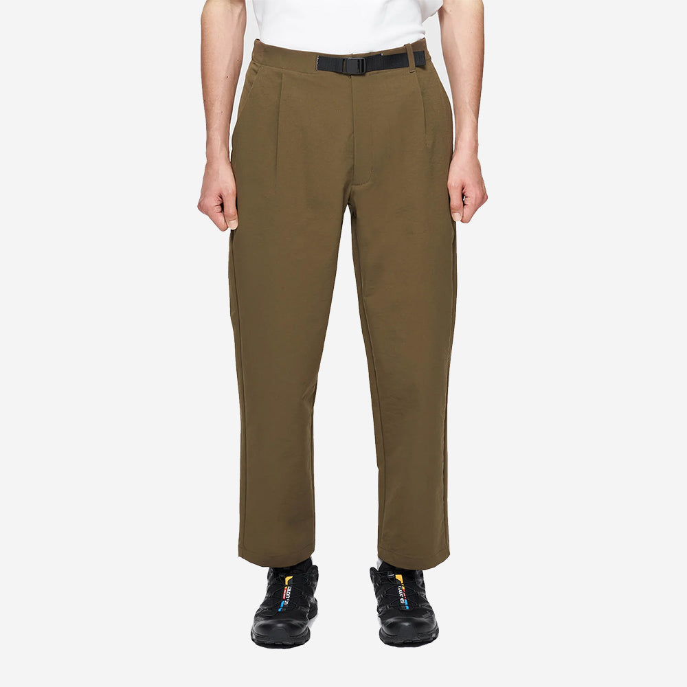One Tuck Tapered Stretch Pants - Taupe Brown
