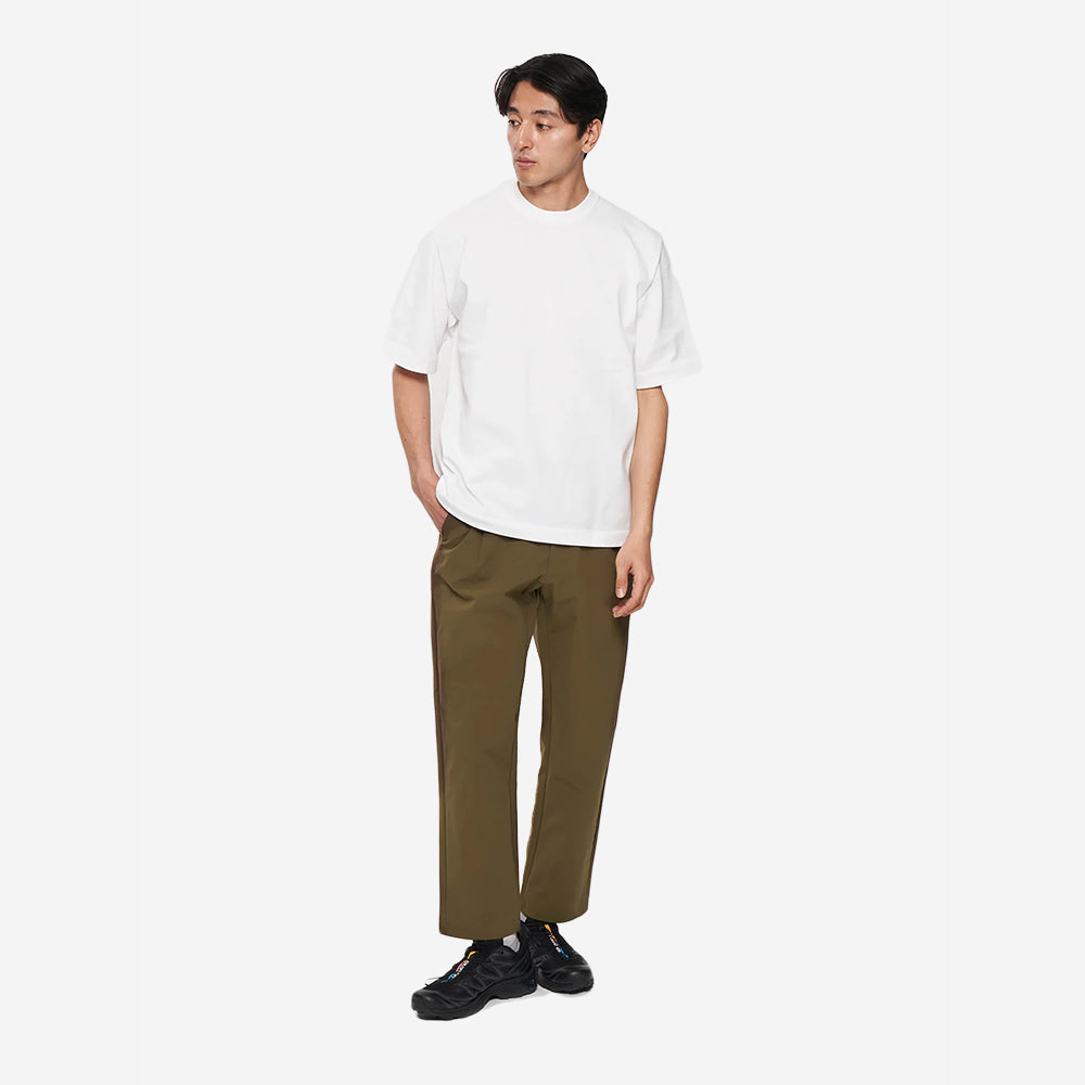 One Tuck Tapered Stretch Pants - Taupe Brown