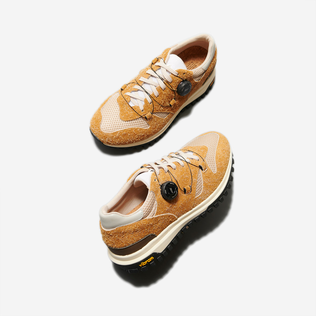 NAUGHTY Trekking Suede Sneaker - Camel