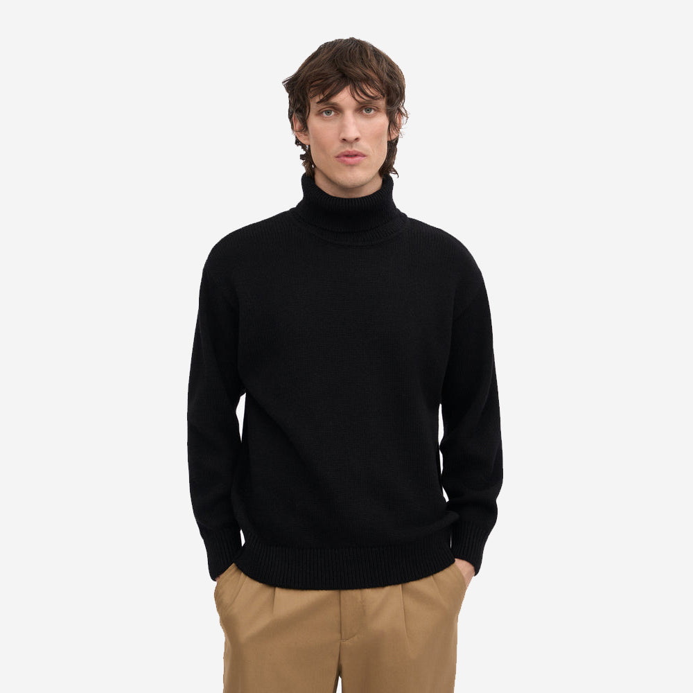 Merino Wool Turtleneck - Deep Black