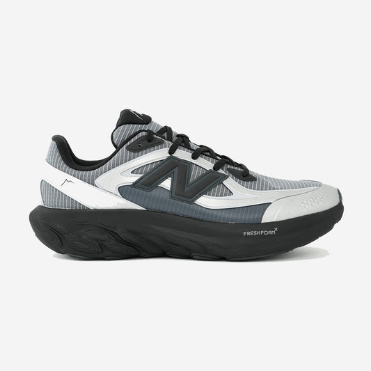 UTRNCA - CAYL x New Balance Fresh Foam Trainer - Black/Slate Grey