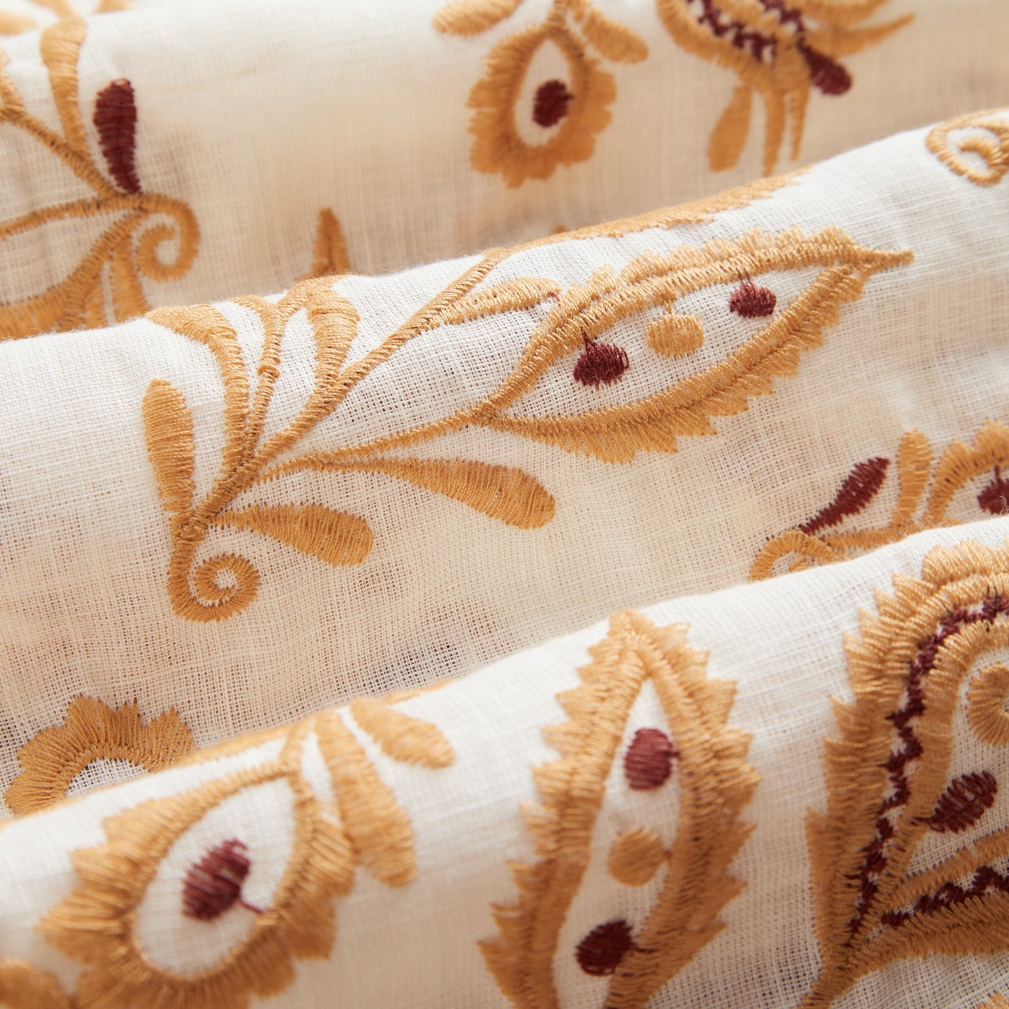 Victoria Paisley Floral S/S Vacation Shirt - White